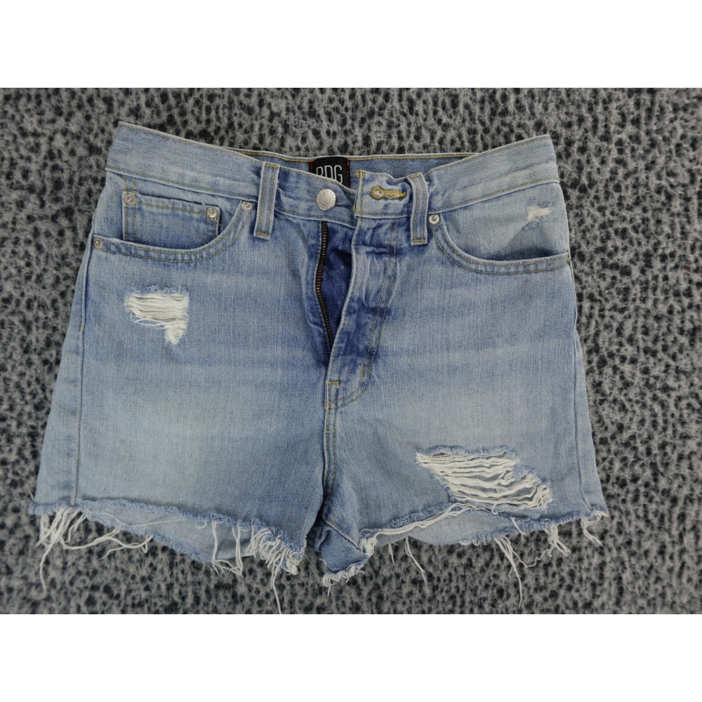 BDG Urban Outfitters Girlfriend High-Rise Distressed Denim Shorts Light‎ Wash 25